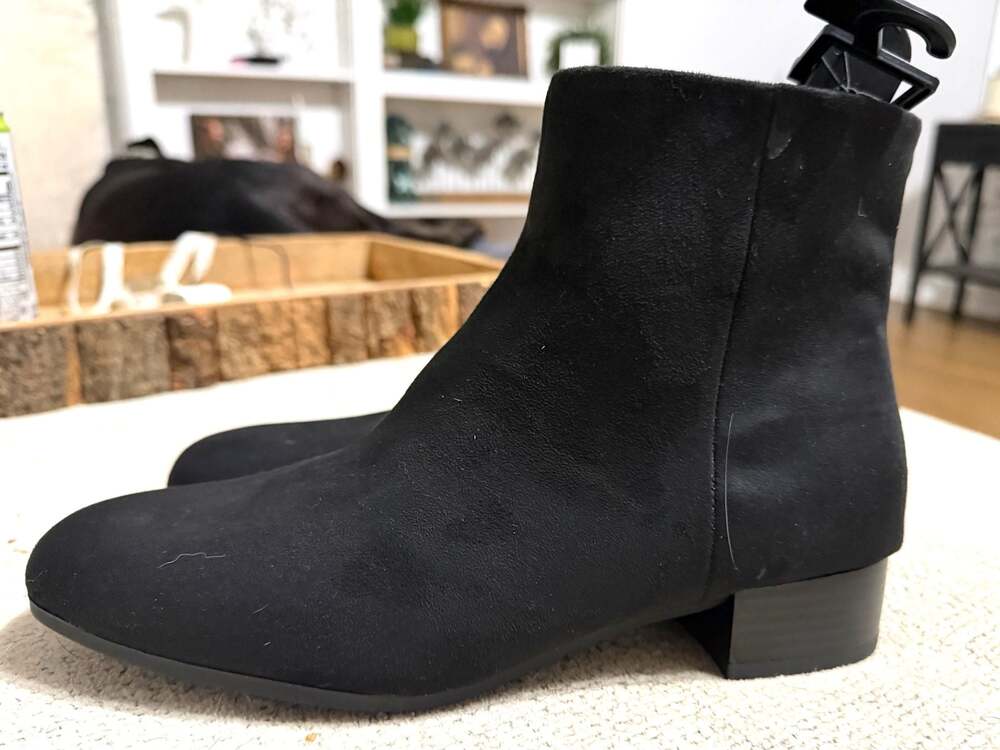 NWT Time and Tru booties Women's Faux Suede Ankle Booties with Side Zipper Sz 9
